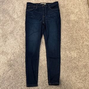 Levi’s 720 High Rise Skinny Jean